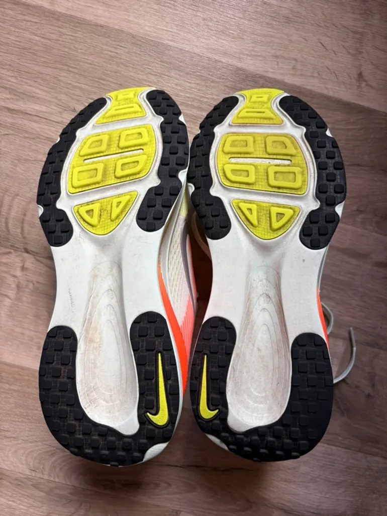Used Nike Vomero 18 bike — image 6 of 6