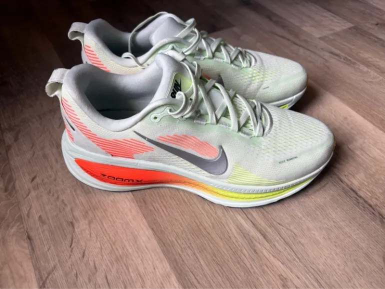 Used Nike Vomero 18 bike — image 3 of 6