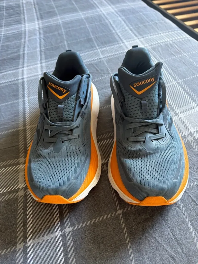 Used Saucony Hurricane 24 bike — image 3 of 8