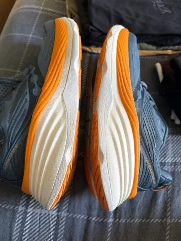 Used Saucony Hurricane 24 bike — image 8 of 8