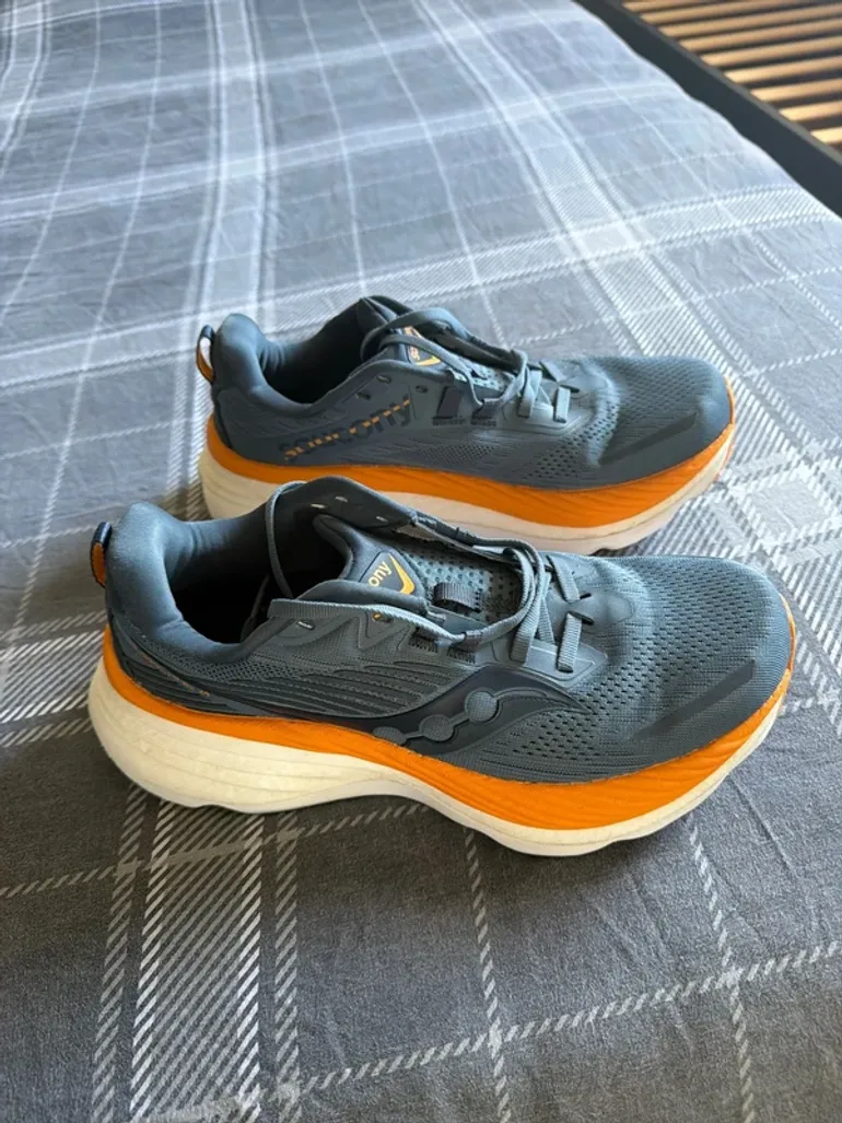 Used Saucony Hurricane 24 bike — image 2 of 8
