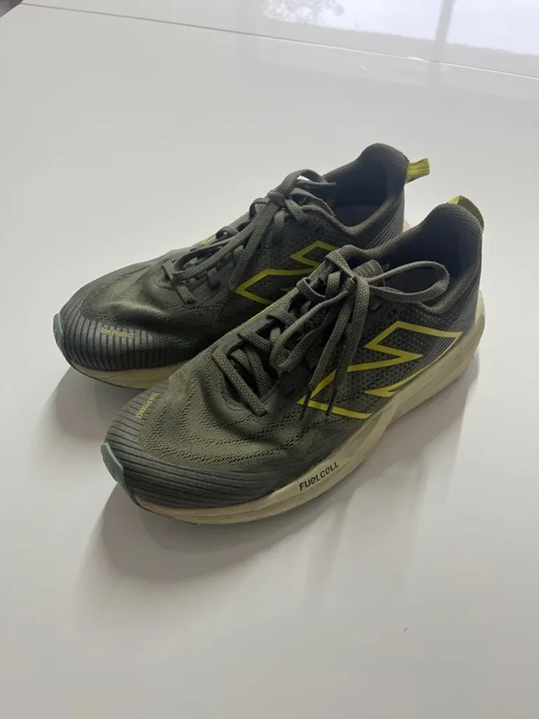 Used New Balance Running Shoes bike — image 2 of 7