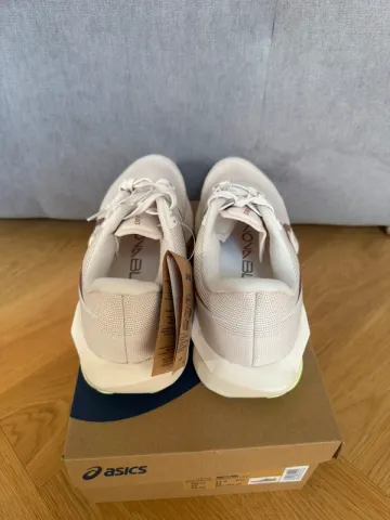Käytetty Asics Novablast 6 bike — kuva 4 / 10