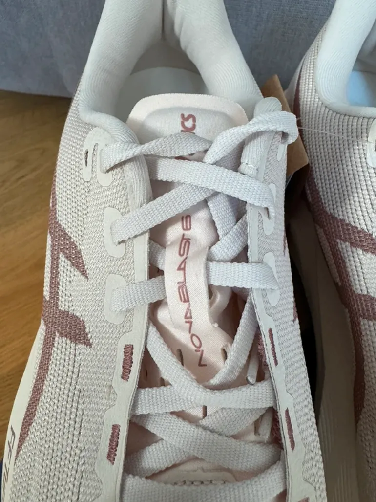Käytetty Asics Novablast 6 bike — kuva 6 / 10