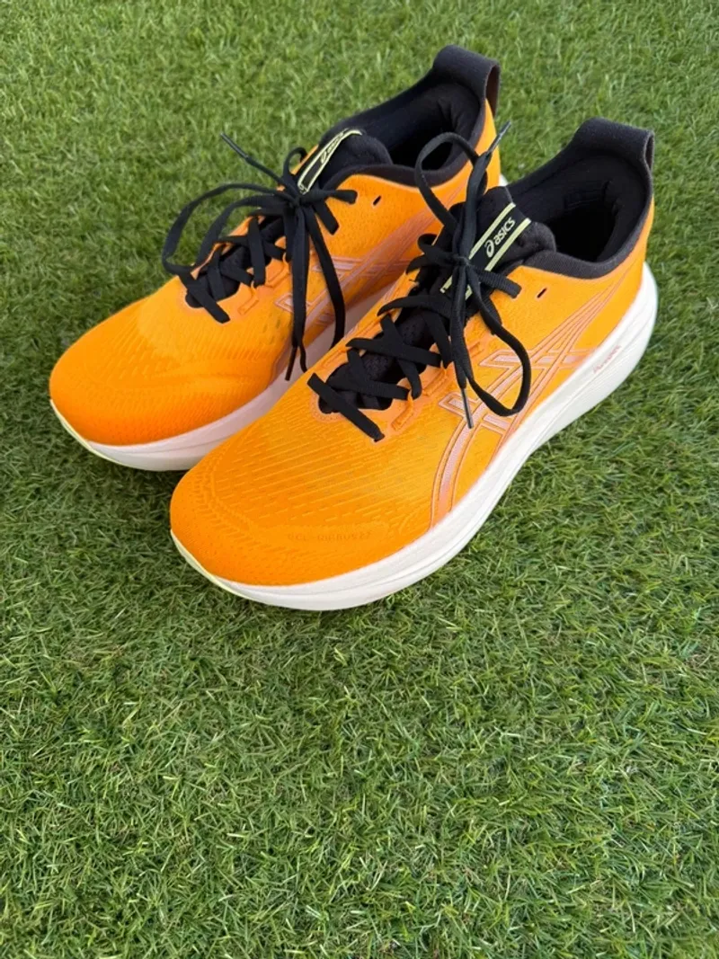 Used Orange Gel-NIMBUS 27 Running Shoes