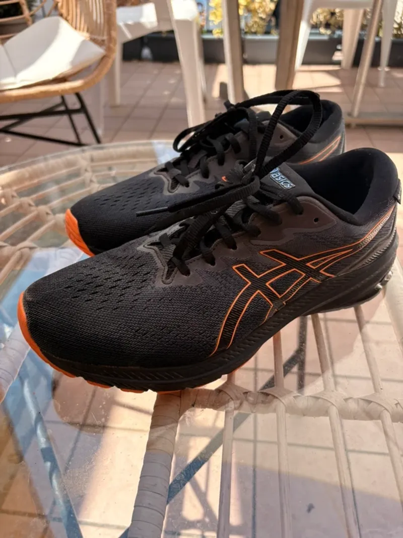 Used Asics Running Shoes Running Shoes