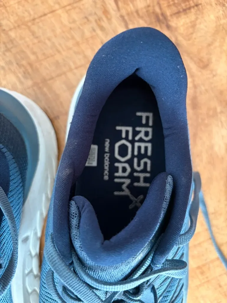 Used New Balance Fresh Foam bike — image 3 of 5