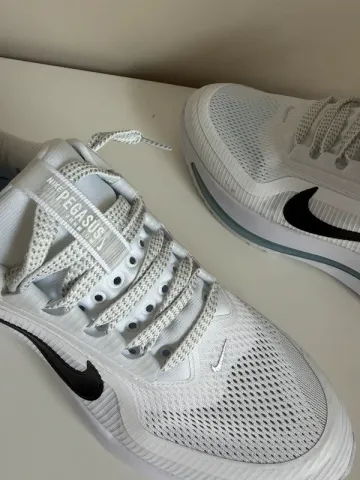 Used Nike Herren Schuhe bike — image 3 of 5