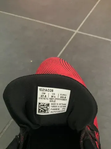 Used Asics Running Shoes bike — image 2 of 3