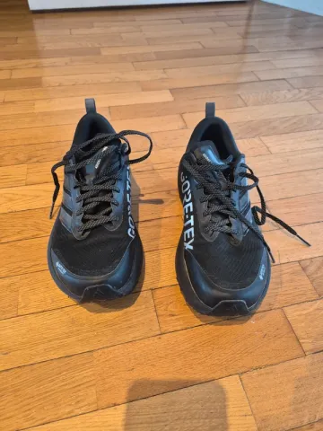 Used Supernova Rise 3 Gore-tex bike — image 5 of 9