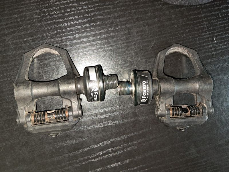 Käytetty Favero Assioma Duo Power Meter Pedals 2025 Drivetrain & Pedals