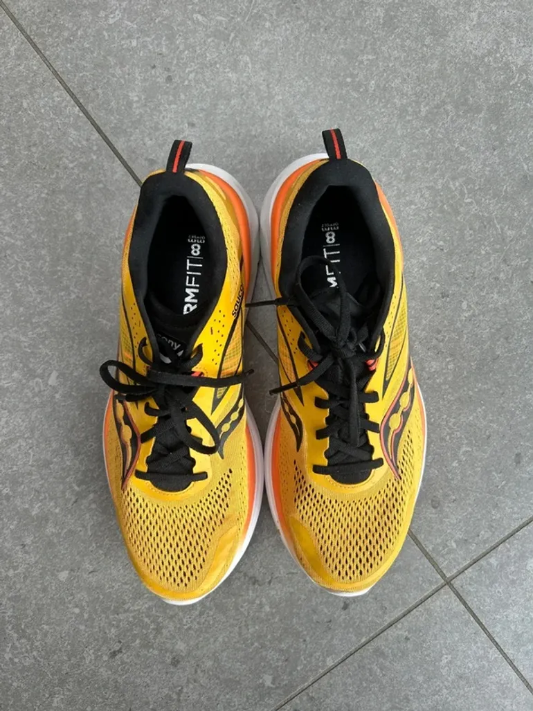 Used Saucony Running Shoes bike — image 3 of 4