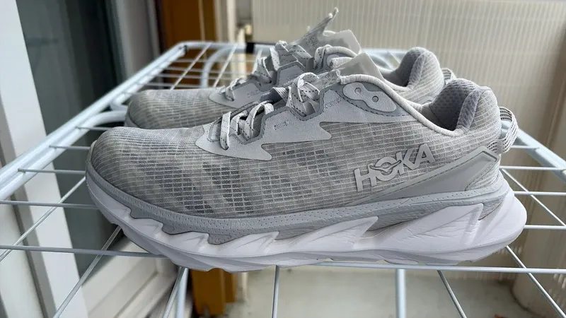Used Hoka One One Elevon 2 Running Shoes