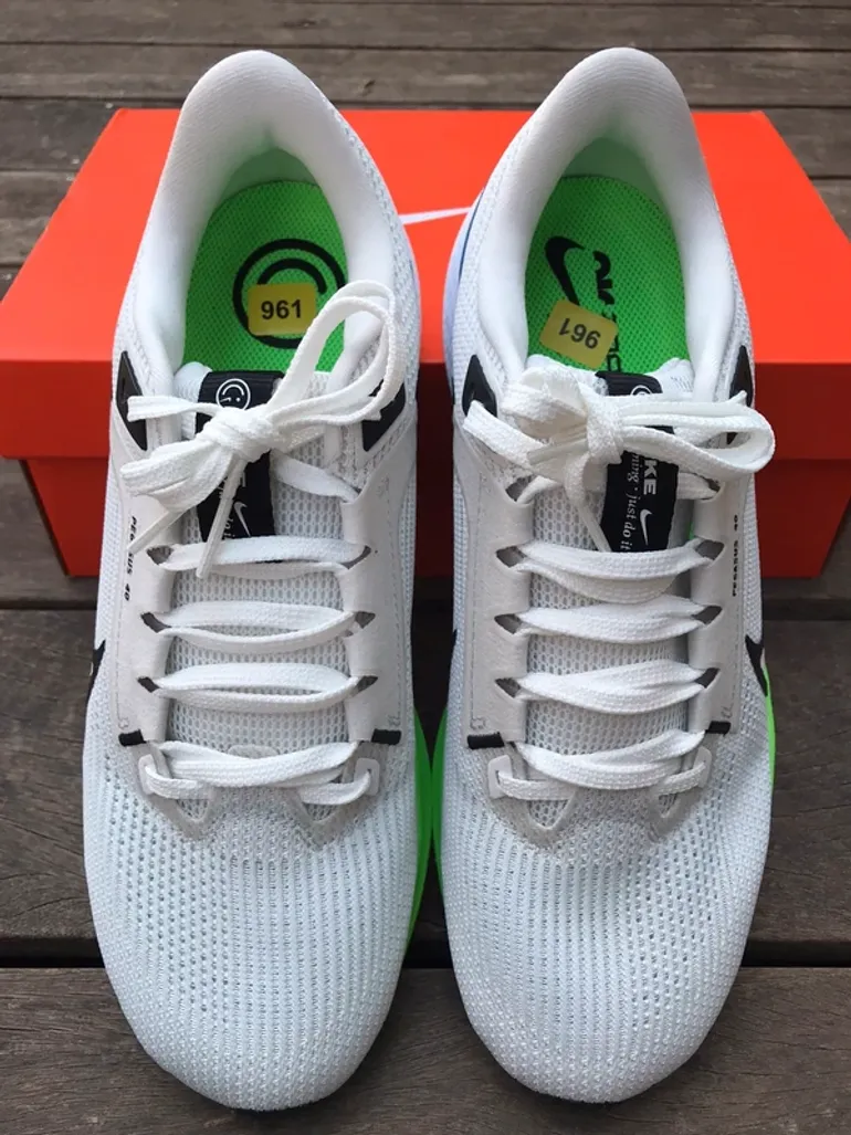 Used Pegasus Nike Air Zoom 40 bike — image 2 of 8