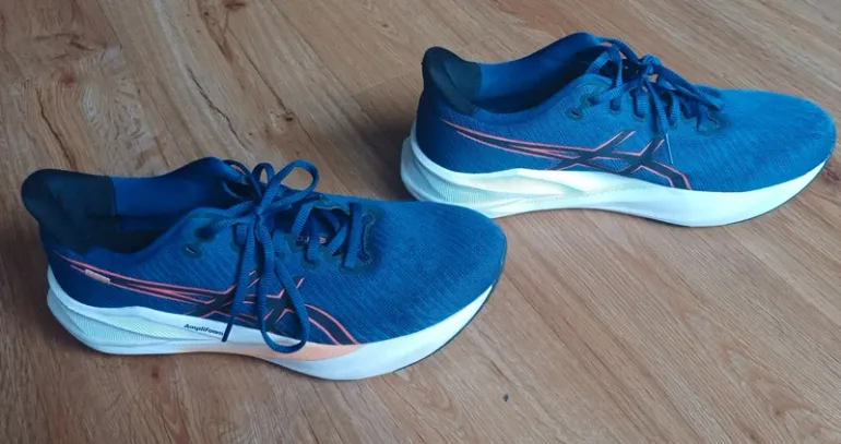 Used Asics Versablast 4 bike — image 2 of 8