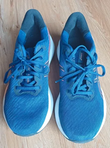 Used Asics Versablast 4 bike — image 1 of 8