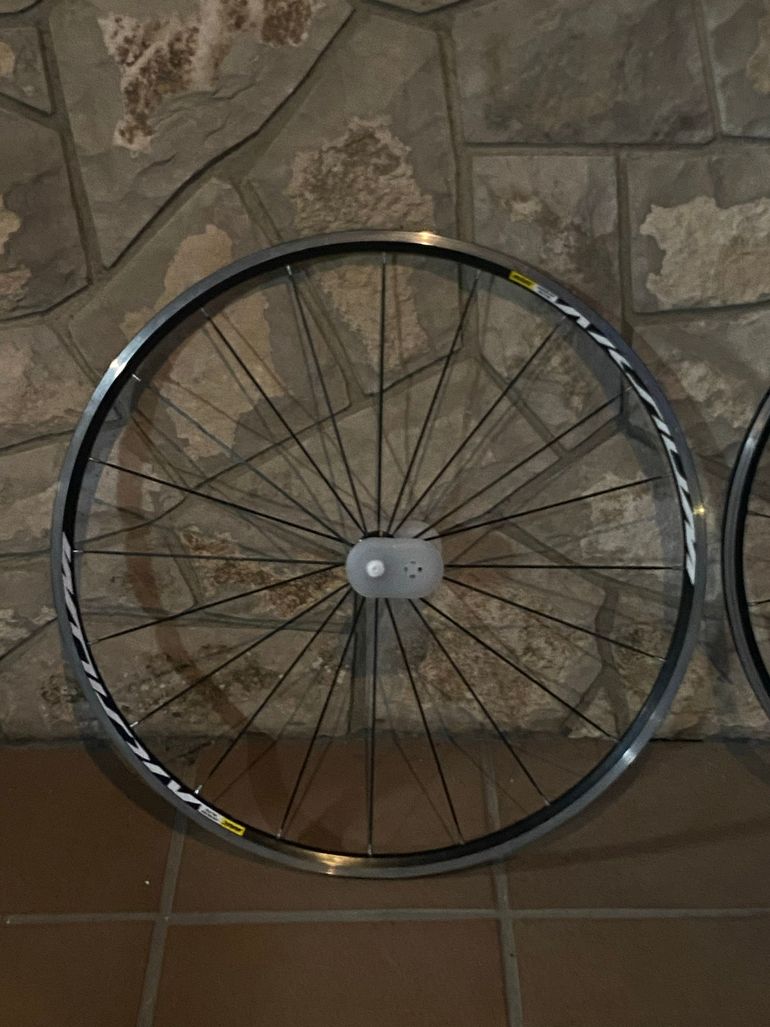 Mavic Aksium Elite 2019 bike d'occasion — image 2 sur 5