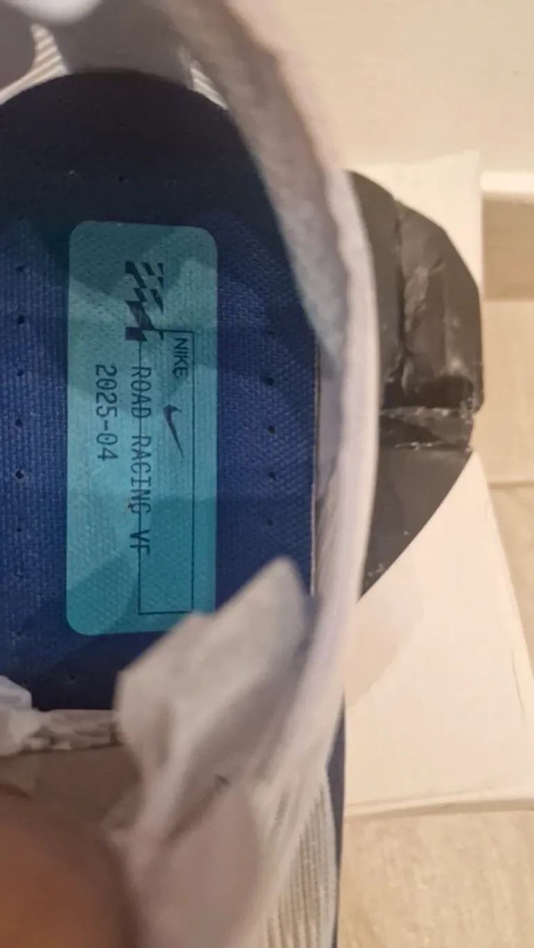 Used Scarpa Vaporfly 4 bike — image 9 of 11