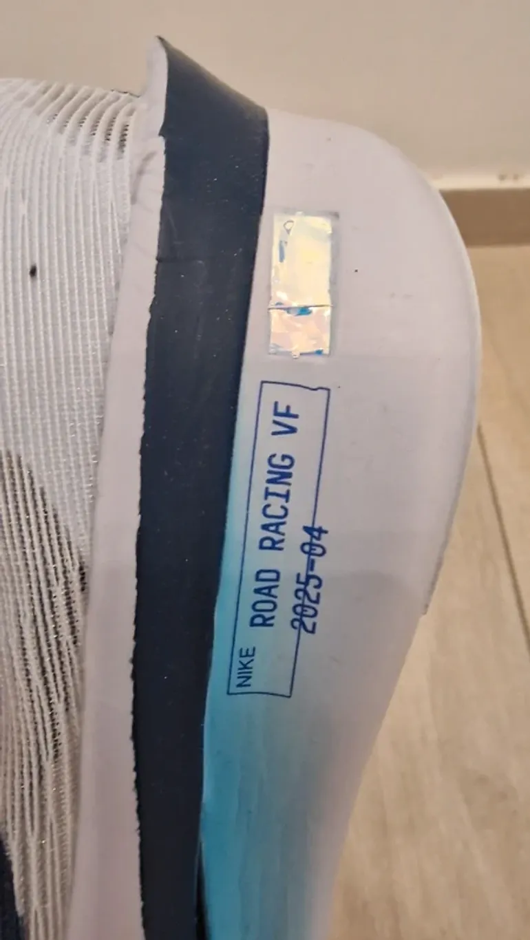 Used Scarpa Vaporfly 4 bike — image 7 of 11