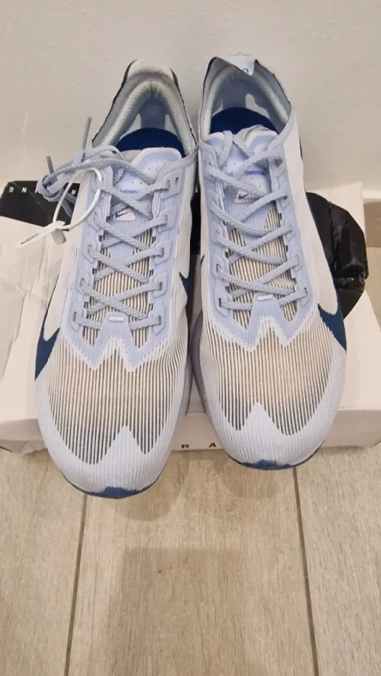 Used Scarpa Vaporfly 4 bike — image 2 of 11