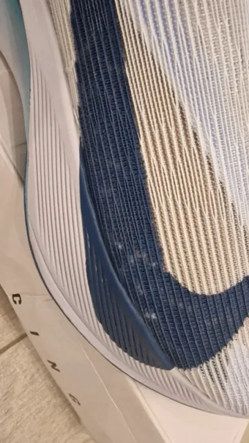 Used Scarpa Vaporfly 4 bike — image 4 of 11
