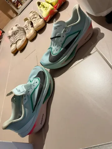 Nike Zoom Fly 6 bike d'occasion — image 1 sur 4