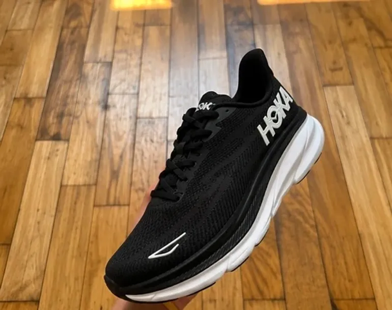 Hoka Clifton 9 bike d'occasion — image 4 sur 4