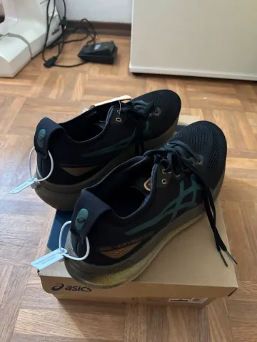 Used Ideal Gel Kayano 31 bike — image 2 of 6