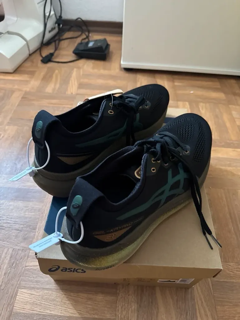 Used Ideal Gel Kayano 31 bike — image 2 of 6