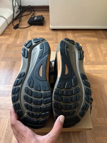 Used Ideal Gel Kayano 31 bike — image 3 of 6