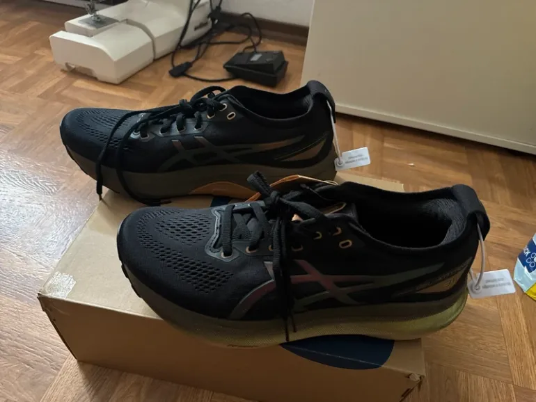 Used Ideal Gel Kayano 31 bike — image 4 of 6