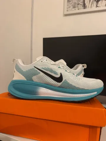 Nike Vomero 18 bike d'occasion — image 2 sur 5