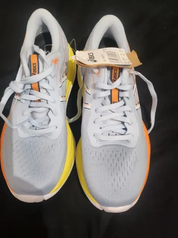 Used Asics Running Shoes bike — image 7 of 7