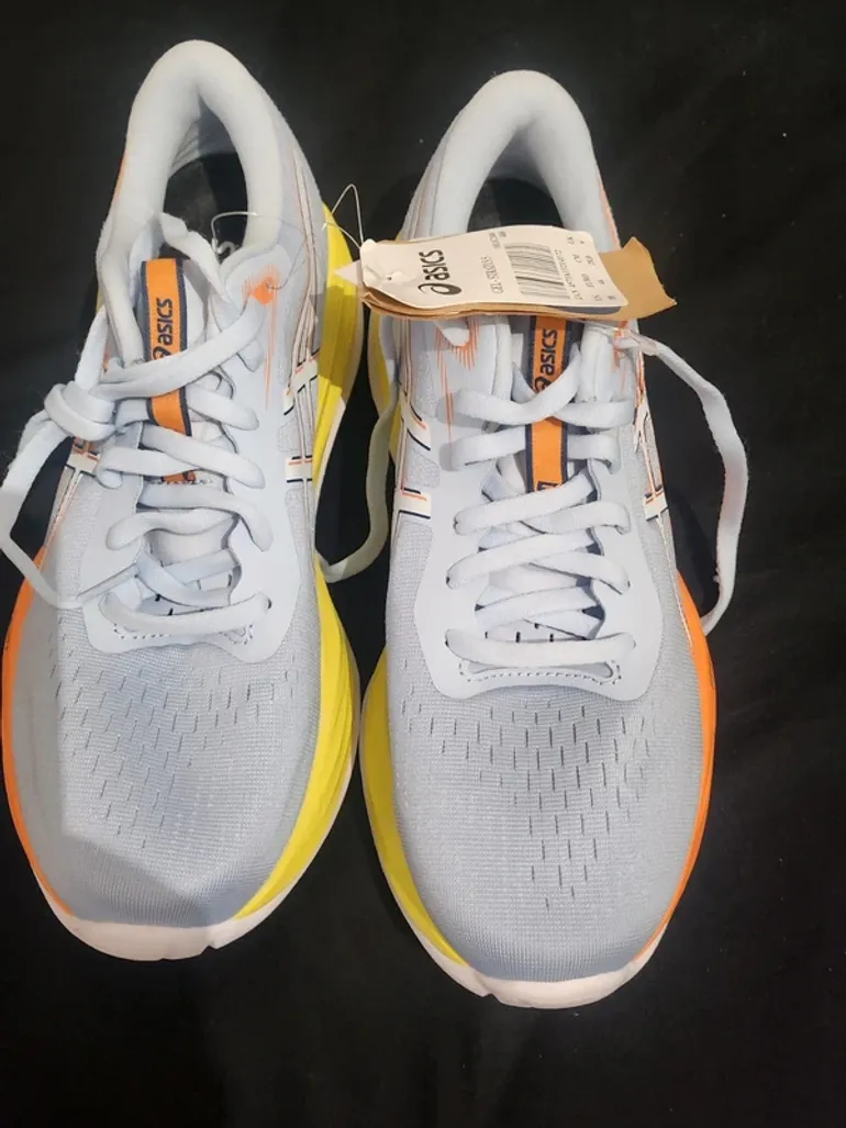 Used Asics Running Shoes bike — image 7 of 7