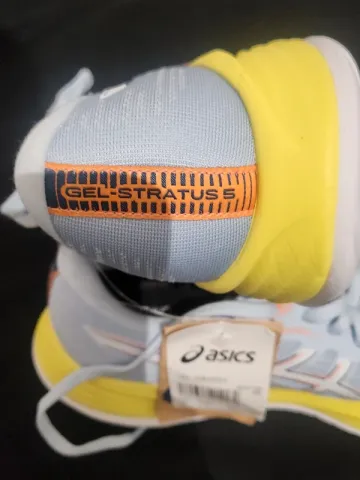 Used Asics Running Shoes bike — image 5 of 7