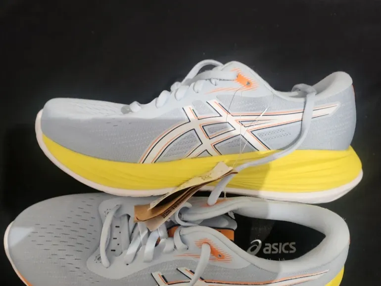 Used Asics Running Shoes bike — image 3 of 7