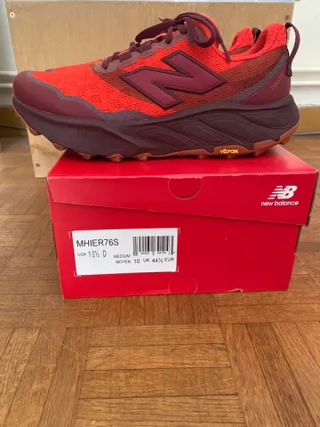 Used New Balance Hierro V9 bike — image 2 of 10