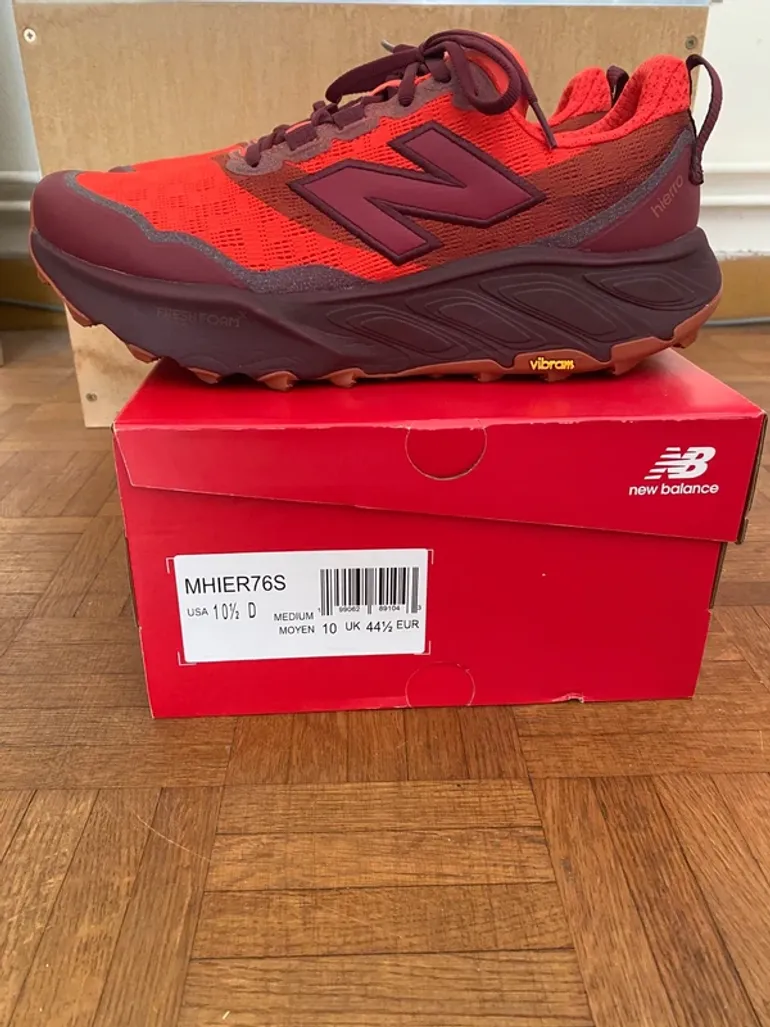 Used New Balance Hierro V9 bike — image 2 of 10