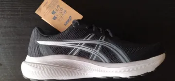 Used Asics Running Shoes bike — image 4 of 10