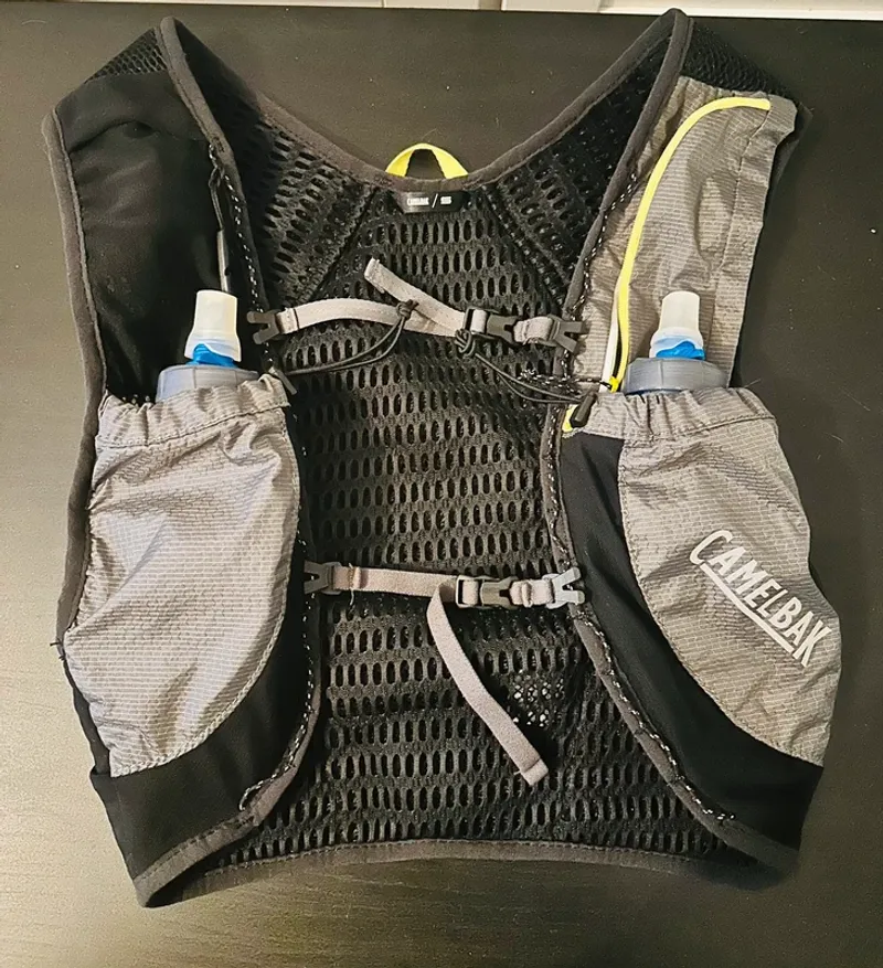 Käytetty Camelbak Ultra Pro Vest Running Accessories