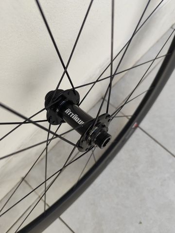 Used Attaque Carbon Wheels 2024 bike — image 3 of 7