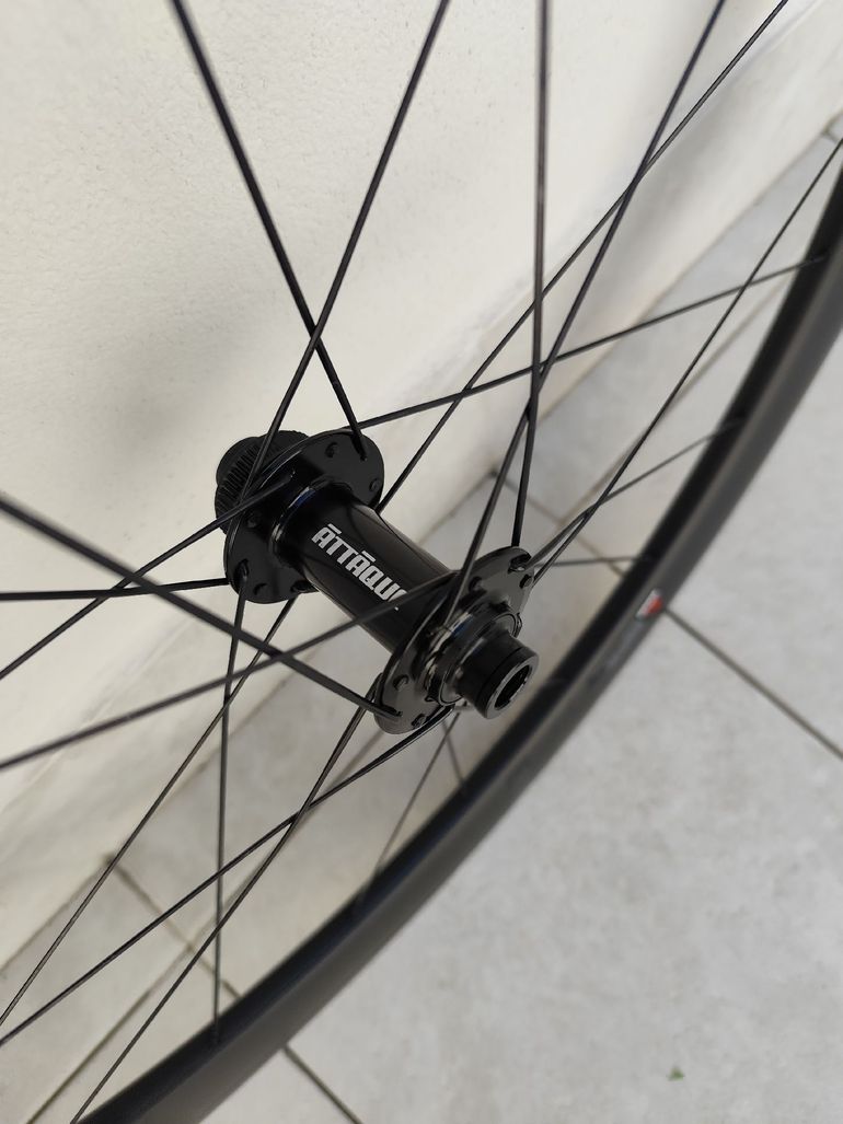 Used Attaque Carbon Wheels 2024 bike — image 3 of 7