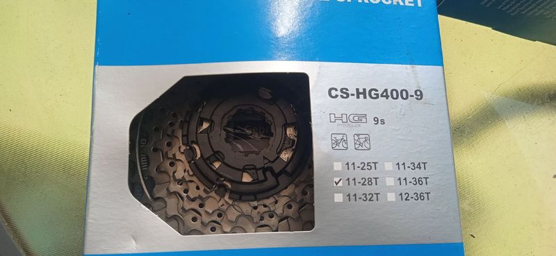 Použité Shimano Cassette 9v 11-28 Drivetrain & Pedals