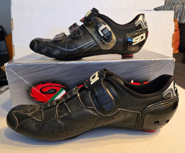 Used Sidi Genius 5.5 Carbon Road Cycling Shoes bike — image 2 of 9