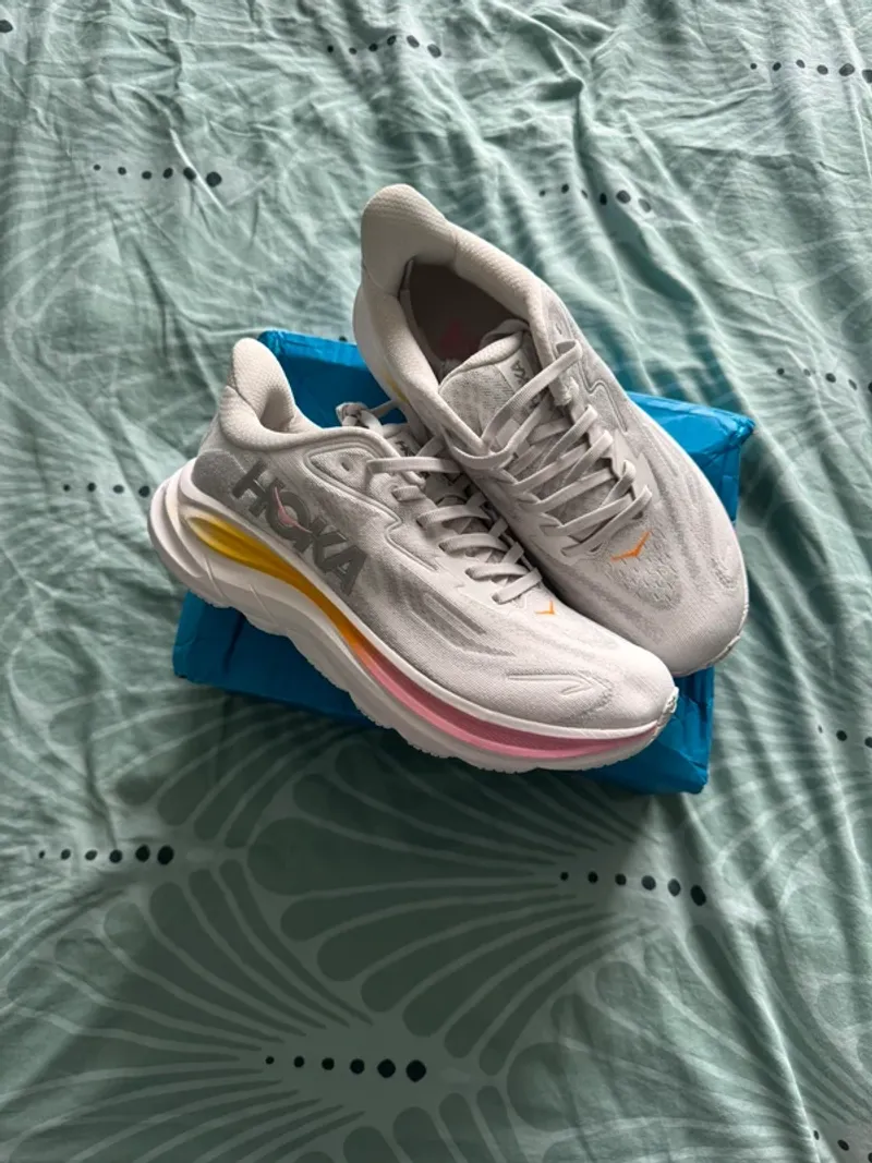 Used Hoka Clifton 10 Running Shoes
