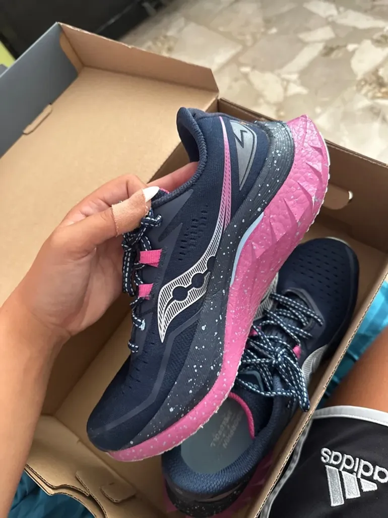 Saucony Endorphin Speed 4 bike d'occasion — image 2 sur 4