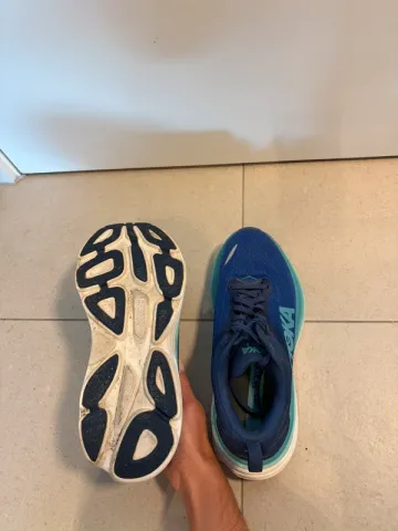 Hoka Bondi 8 bike d'occasion — image 2 sur 8