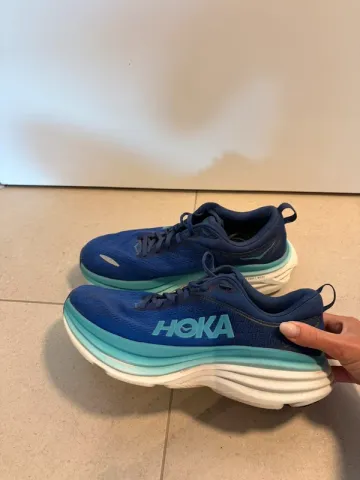 Hoka Bondi 8 bike d'occasion — image 1 sur 8