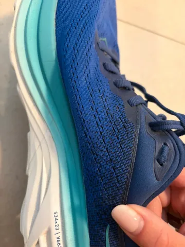Hoka Bondi 8 bike d'occasion — image 7 sur 8