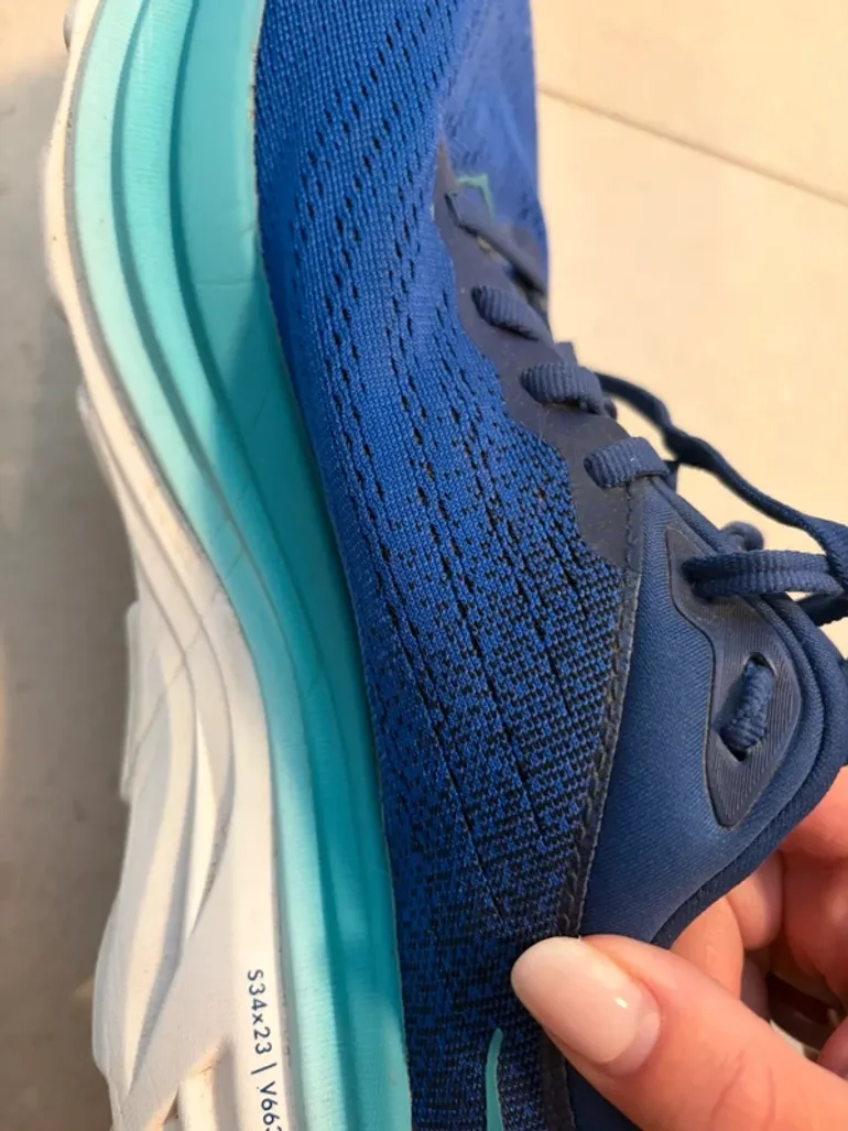 Hoka Bondi 8 bike d'occasion — image 7 sur 8